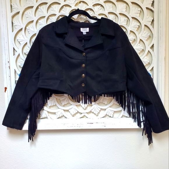 Unique Vintage Jackets & Blazers - NWT Unique Vintage Black Faux Suede Tassle Fringe Cropped Jacket 1X / 16